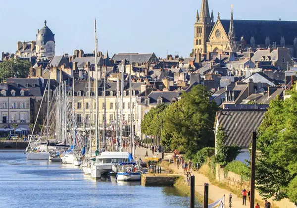 vue panoramique de la ville de Vannes, illustration du traitement du bois à Vannes